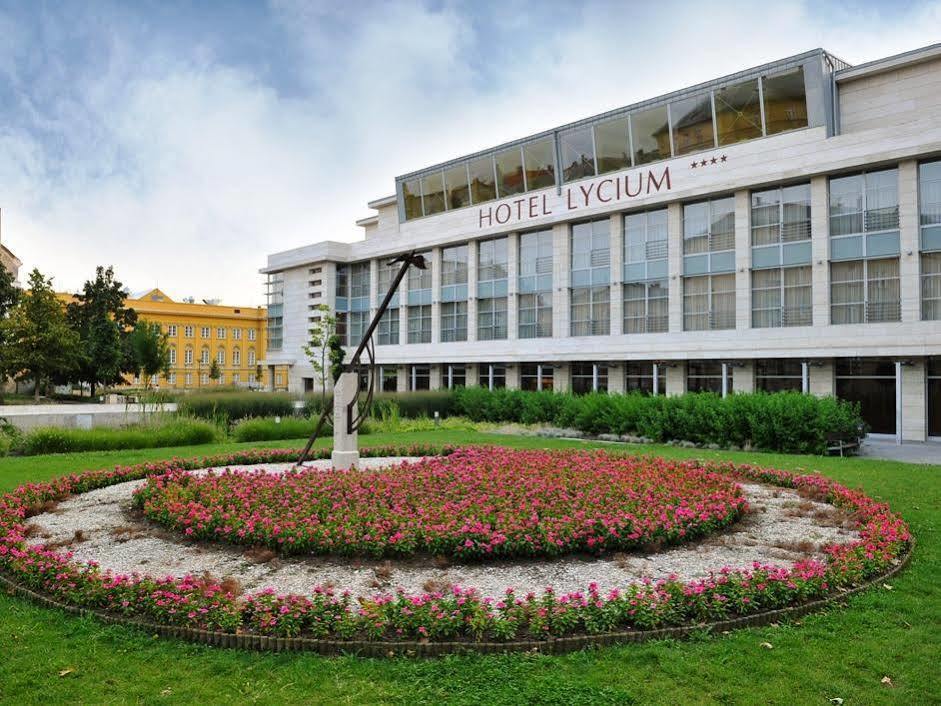 Hotel Lycium Debrecen Exterior foto